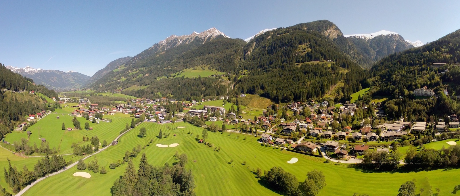 Golfen in Gastein umgeben von einer traumhaften Bergkulisse